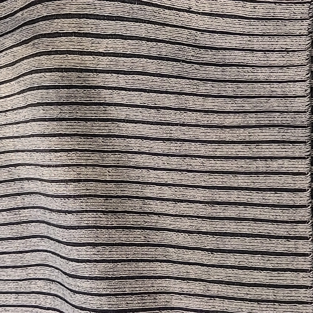 DKNY Sweater XL - Picture 3 of 3